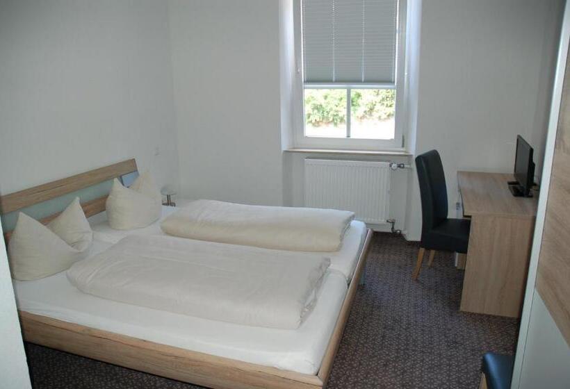 スタンダードシングルルーム, Kurfürst Garni