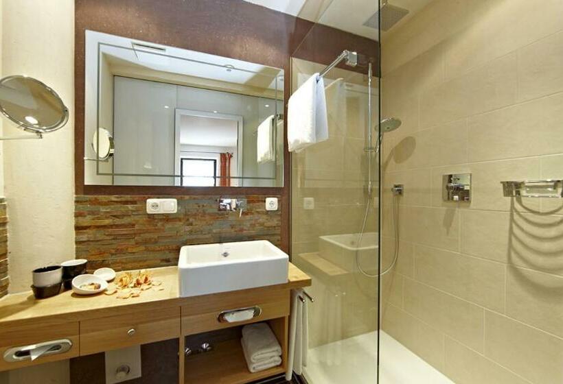 Номер Стандарт Индивидуальный с Балконом, Landhaus Sonnenbichl Mittenwald
