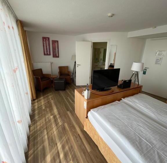 Номер Стандарт с Балконом, Nordseehotel Benser Hof Am Hafen