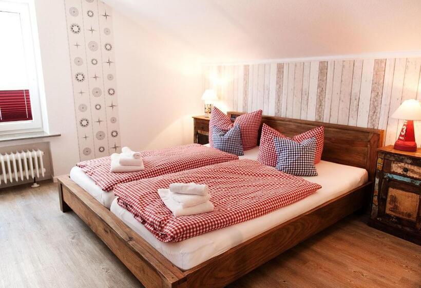 Полулюкс, Bernstein Hotel Bootshaus