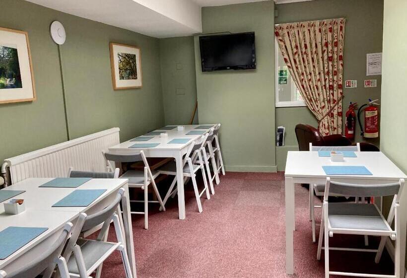 اتاق استاندارد یک تخته برای معلولان, Ludlow Mascall Centre