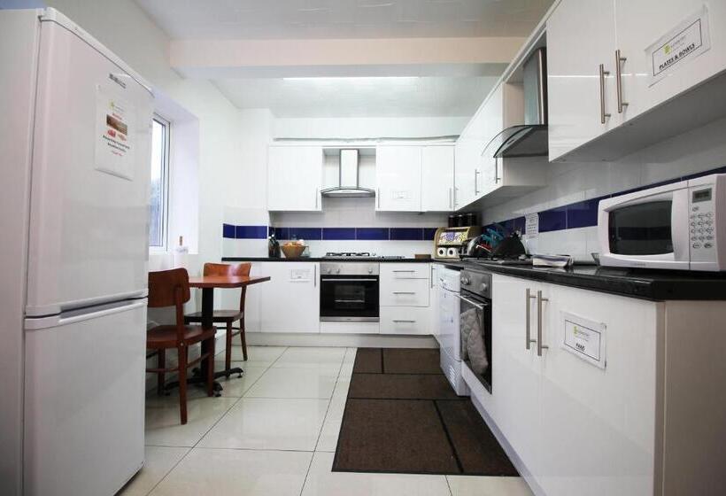 Номер Стандарт, Flexistay Aparthotel Sutton