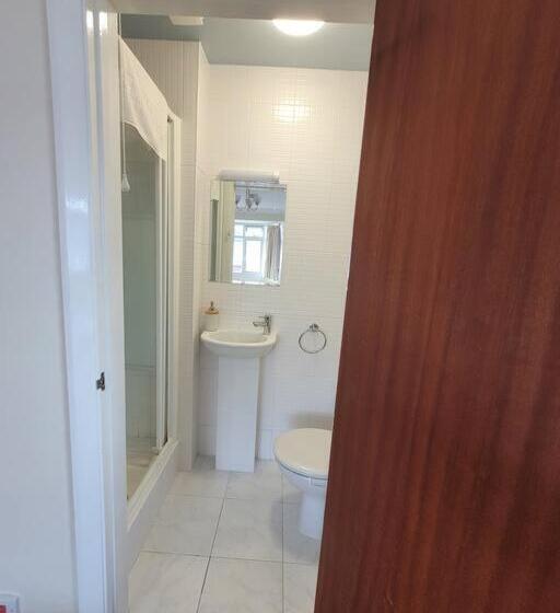 Семейный Номер, Cornerways Guest House