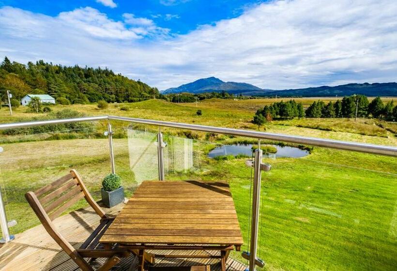 주니어 스위트, Mingarry Park