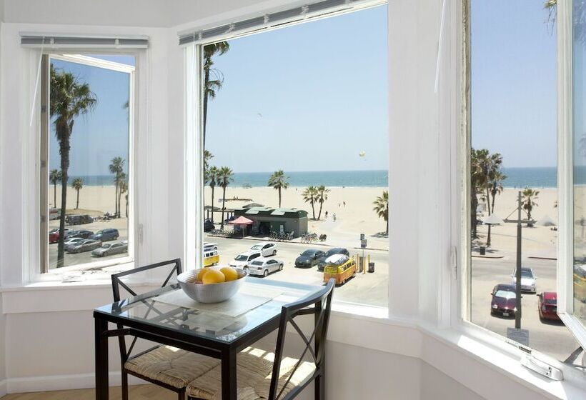 استودیوی استاندارد با چشم‌انداز دریا, Air Venice On The Beach