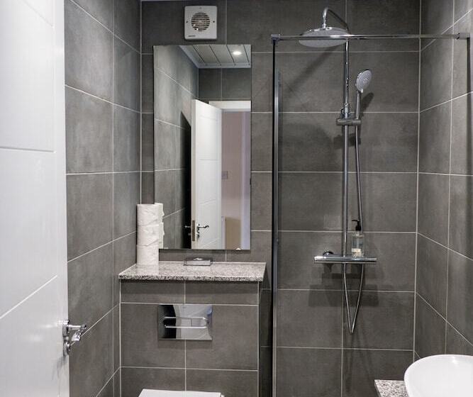 חדר סטנדרט, Corran House Guest House