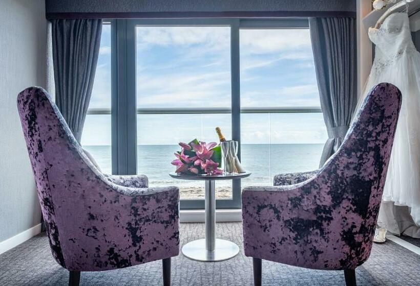 اتاق لوکس, Number 44 Hotel & Bar