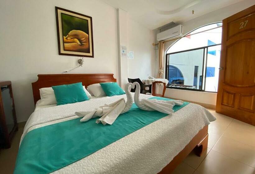 Номер Стандарт, Hostal Sir Francis Drake