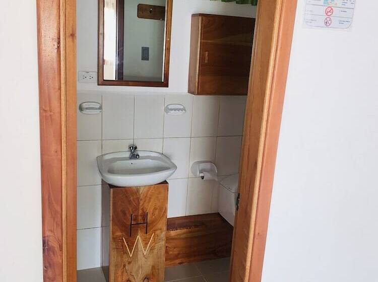 Номер Стандарт, Hostal White House Galapagos