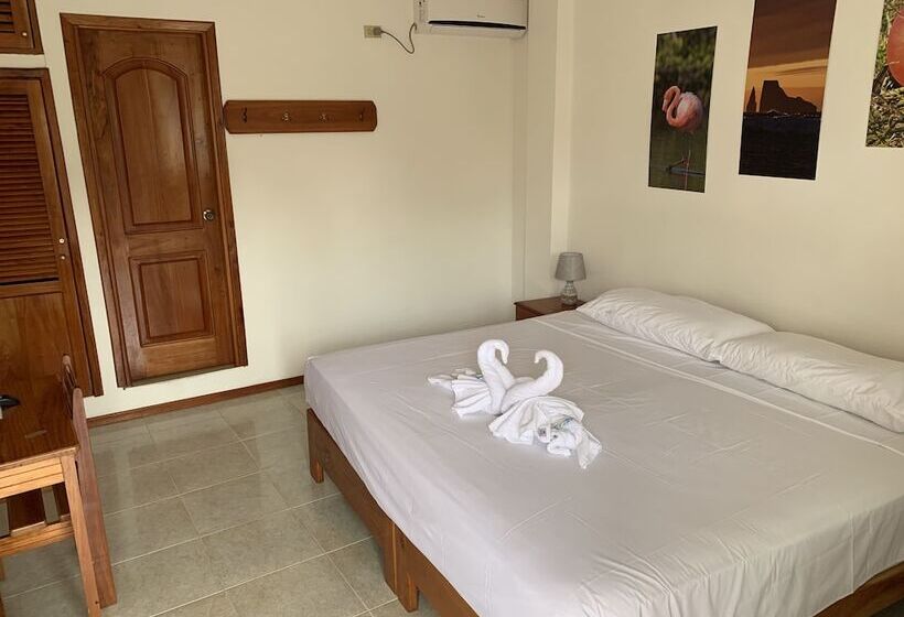 Номер Стандарт, Hostal White House Galapagos