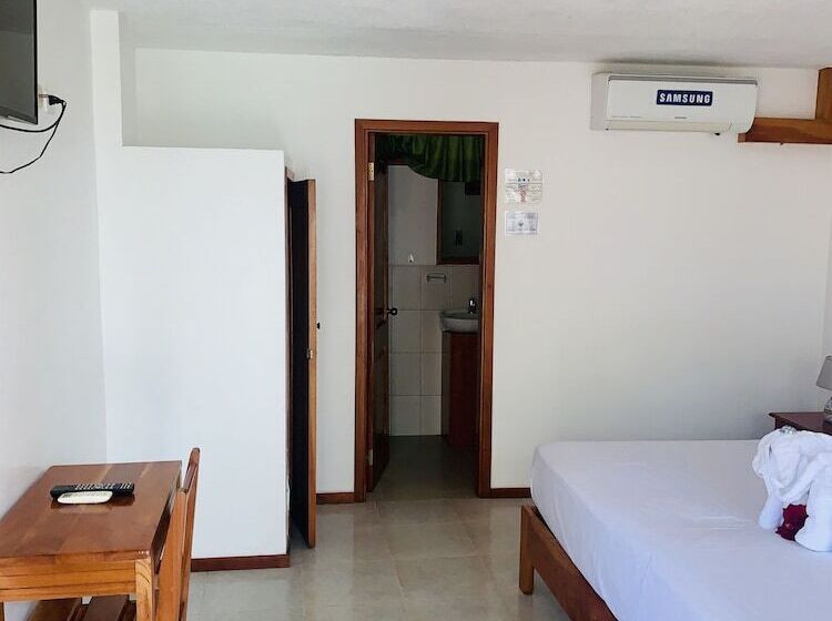 Номер Стандарт, Hostal White House Galapagos