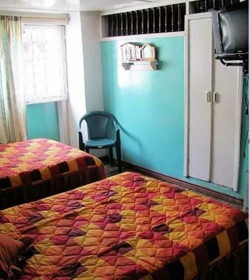 اتاق استاندارد با سرویس بهداشتی مشترک, Hostal Yumbo Imperial