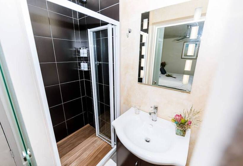 Люкс Superior, Le Petit Chateau Guest House