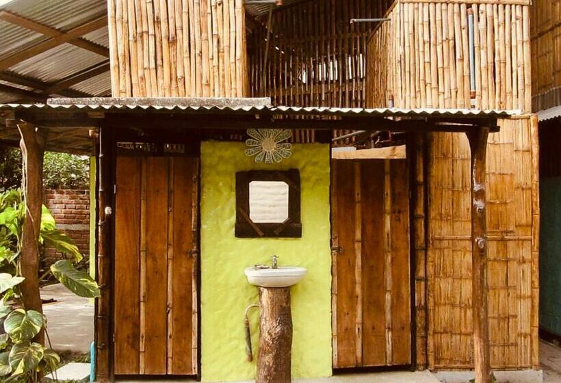 Номер Economy, The Mudhouse Hostel Mompiche