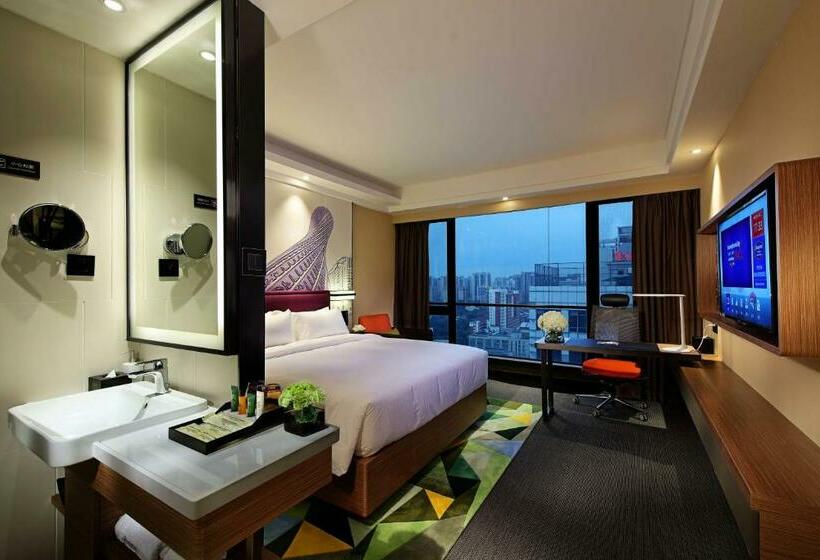 Номер Комфорт, Hampton By Hilton Guangzhou Zhujiang New Town
