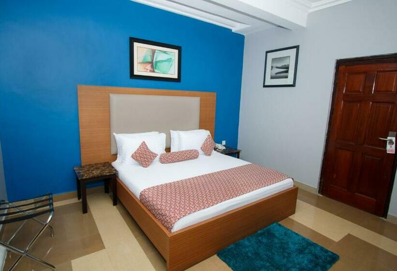 جناح مزوَّد بشرفة, Prestige Suites
