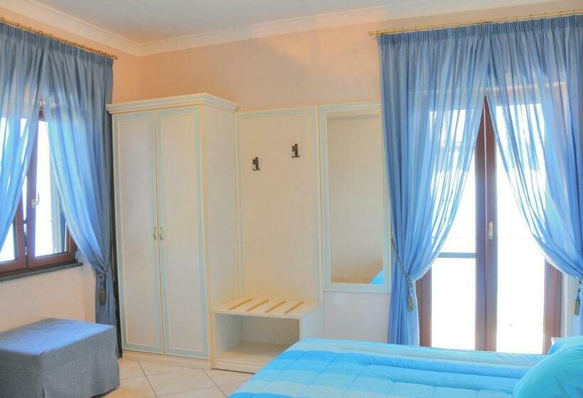 Номер Стандарт Вид на Море с Балконом, B&b Il Pavone