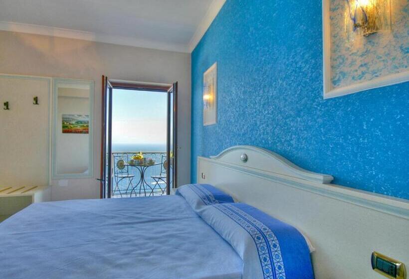 Номер Deluxe Вид на Море с Балконом, B&b Il Pavone