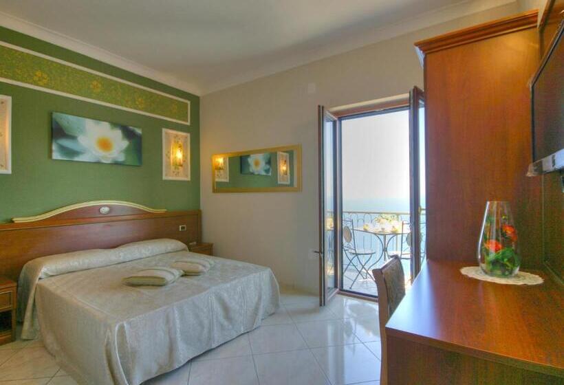 Номер Deluxe Вид на Море с Балконом, B&b Il Pavone