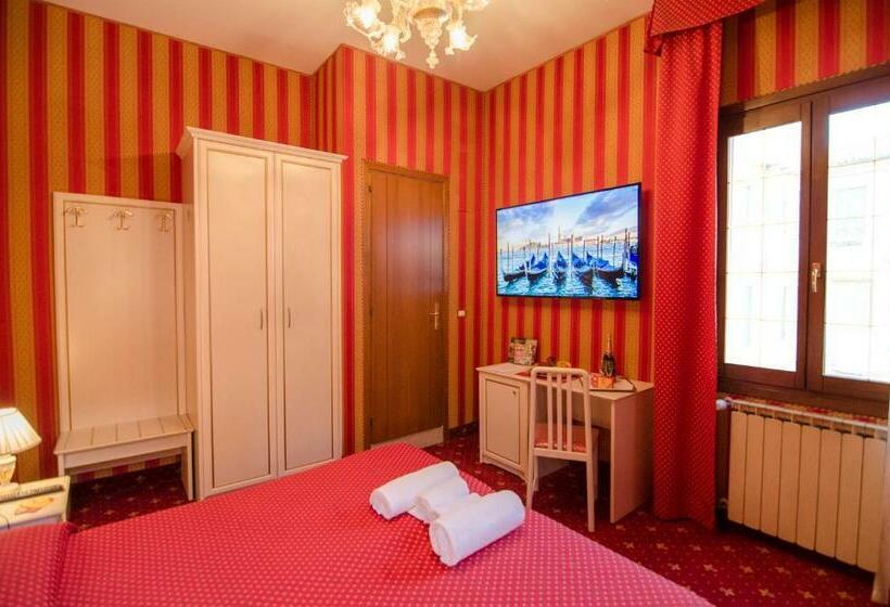 Superior Room, Messner Palace