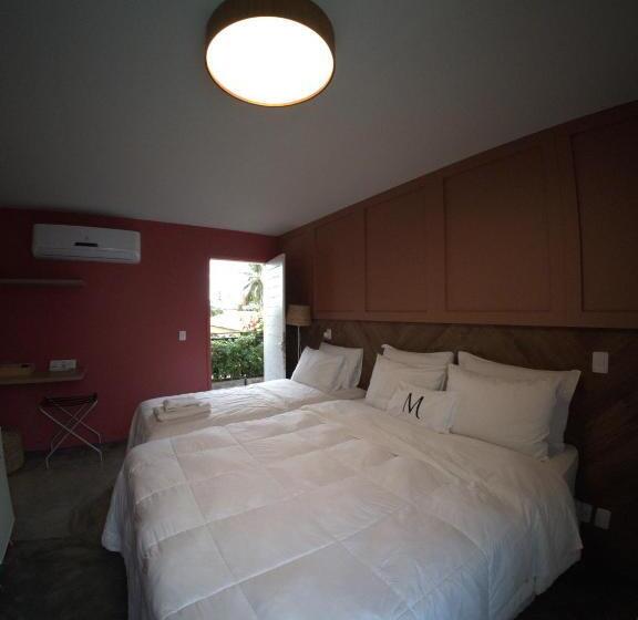 Трехместный Номер Стандарт с Балконом, Mero Hotel Boutique