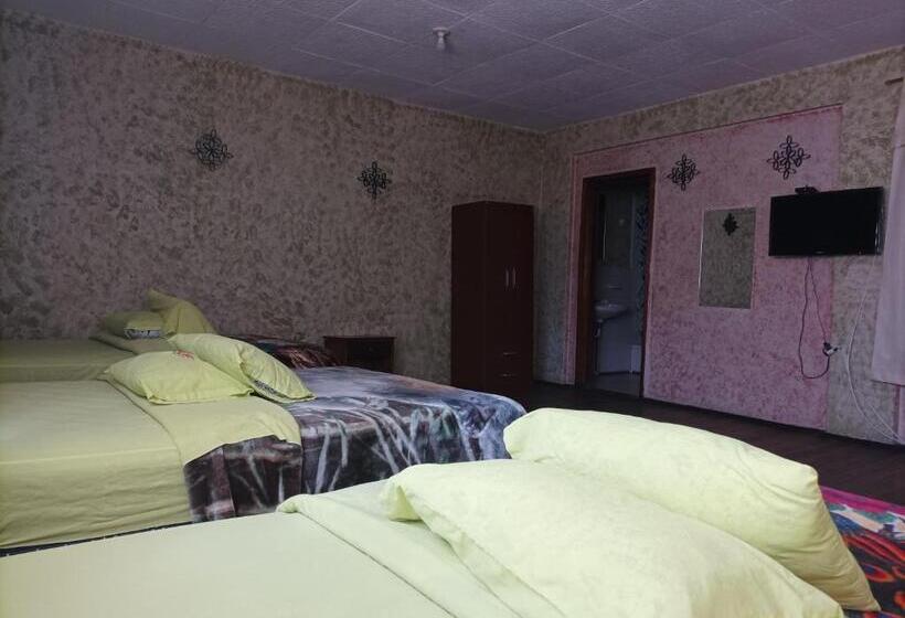 스탠다드 트리플 룸, La Perla Cuencana Hostal