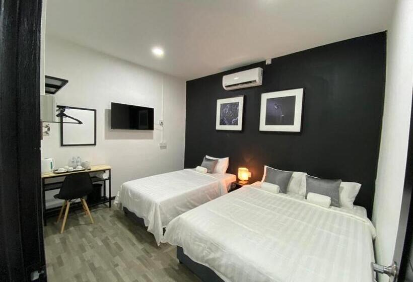 Номер Стандарт Трехместный, The Sky Inn