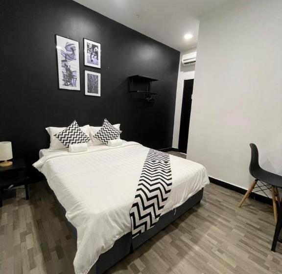 Номер Стандарт с Балконом, The Sky Inn