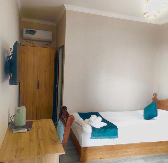 اتاق استاندارد یک نفره, Antique Hotel Rizvan