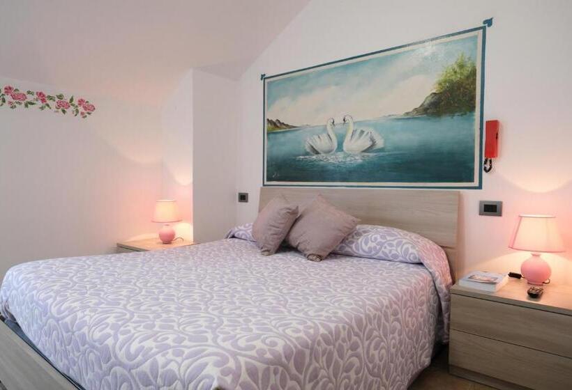 Номер Стандарт Вид на Озеро, Albergo Alla Spiaggia