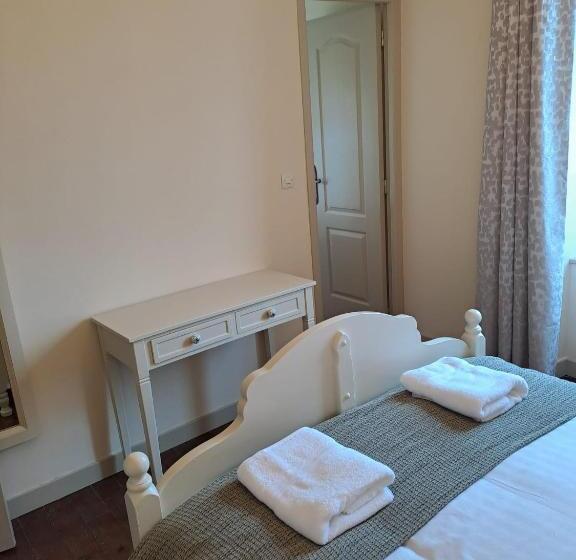 Номер Deluxe, Chateau De Chambres Mont St Michel