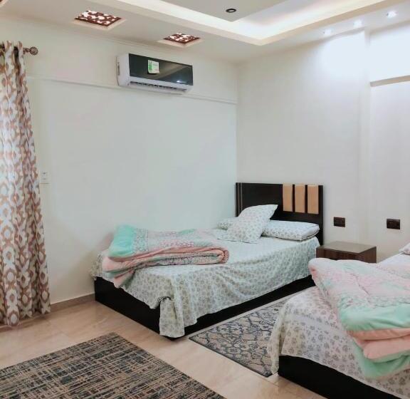 آپارتمان 3 خوابه, Discover Inn