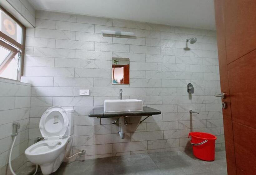 سوییت با چشم‌انداز کوه, Rs Family Stay