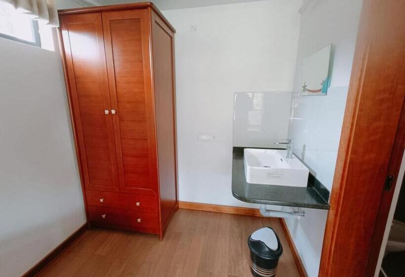 اتاق استاندارد با چشم‌انداز کوهستان, Rs Family Stay