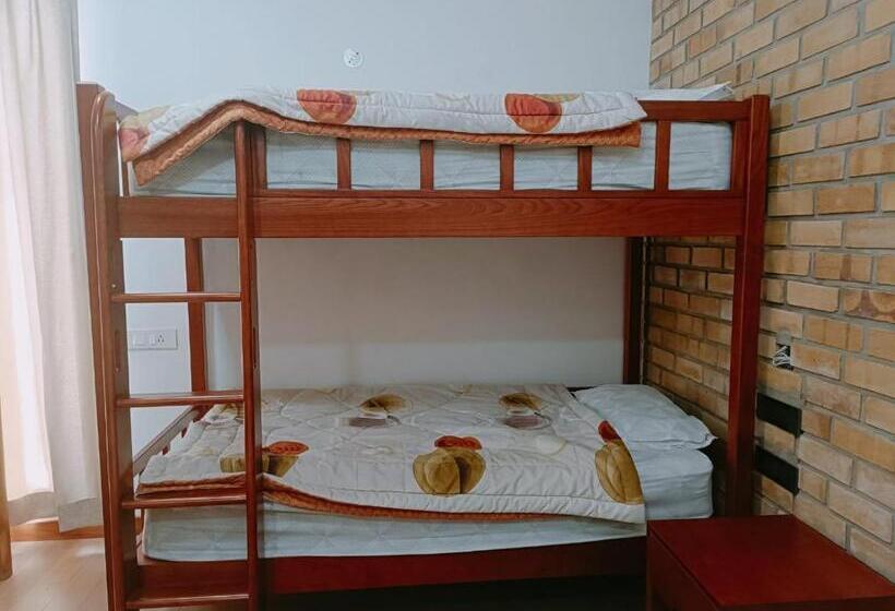 اتاق لوکس, Rs Family Stay