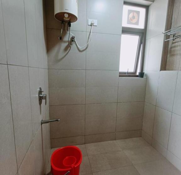 اتاق لوکس, Rs Family Stay