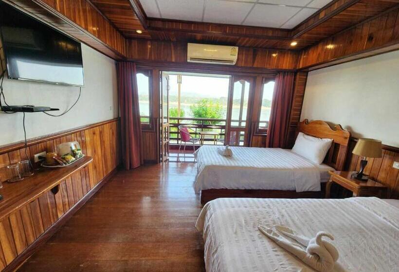 Номер Deluxe Вид на Море, Suksomboon