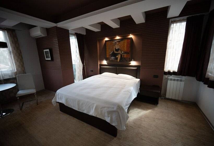 اتاق سوپریور, Sienna Apartments