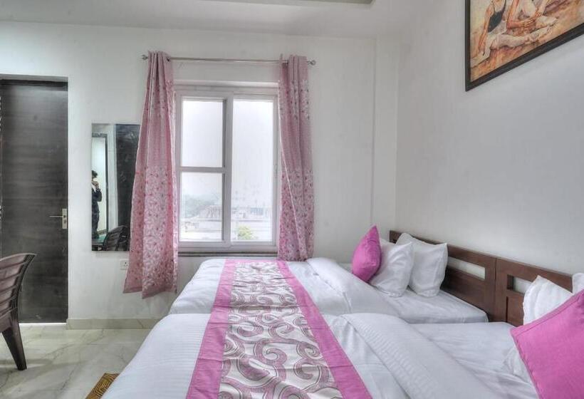 家庭间, The Noble Suites, Near Spectrum Mall