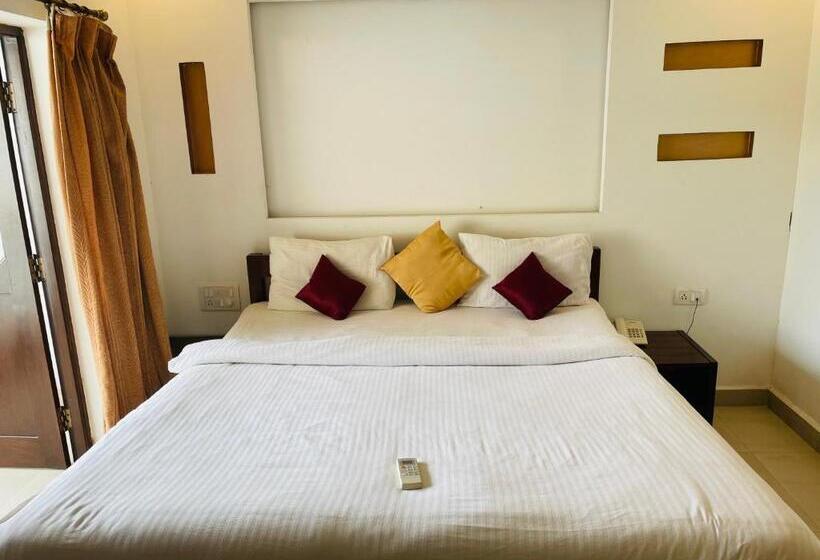 غرفة ديلوكس, The Merit Resort