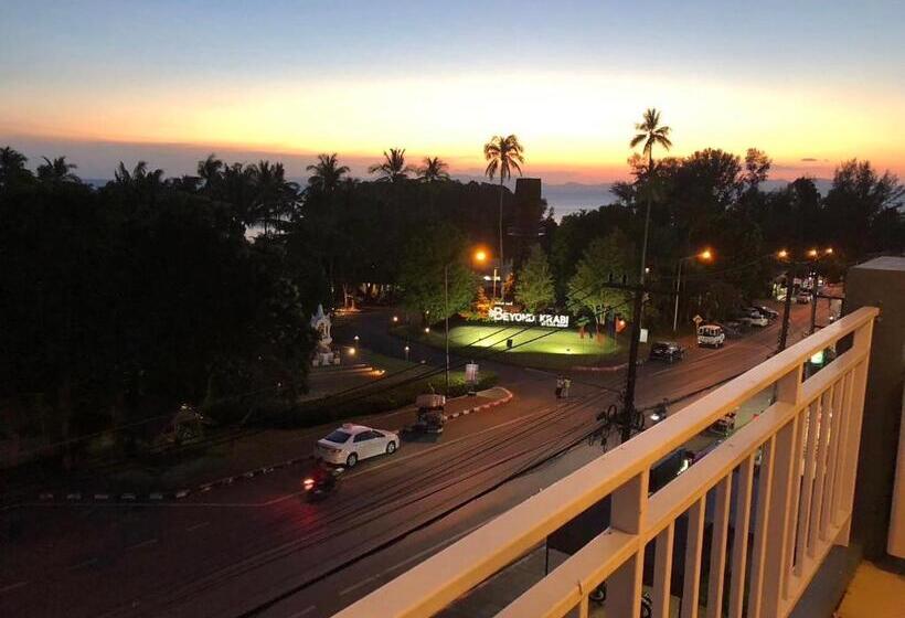 اتاق سوپریور با چشم‌انداز دریا, Naka Guest House