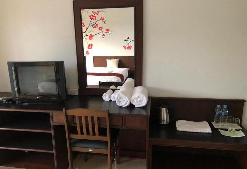 Superior Room City View, Naka Guest House
