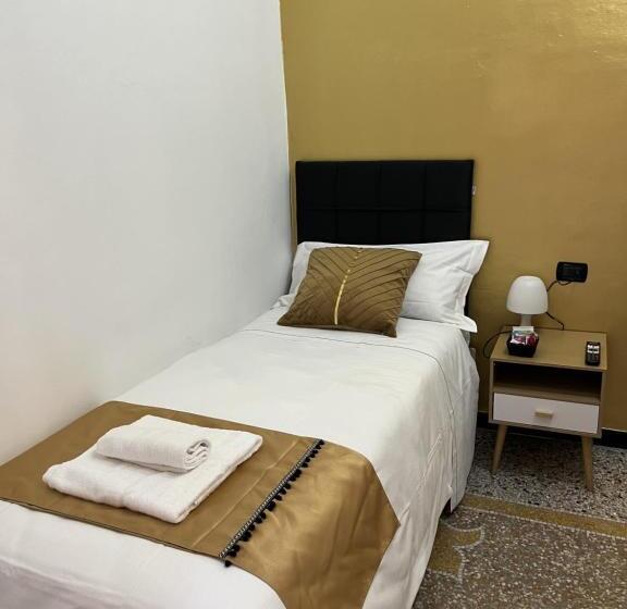 اتاق استاندارد یک نفره, Genova Gold Rooms