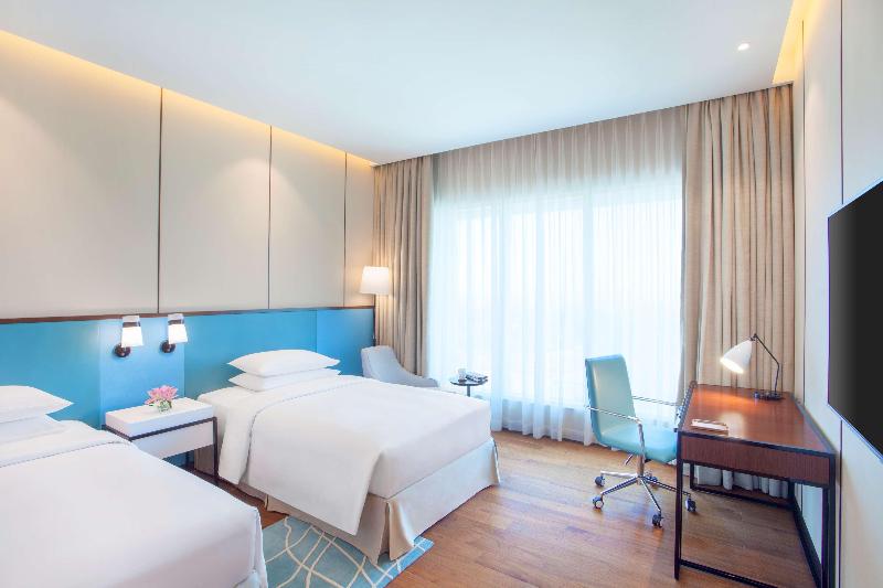 اتاق استاندارد با چشم‌انداز دریاچه, Crowne Plaza Constanta   Mamaia Beach, An Ihg