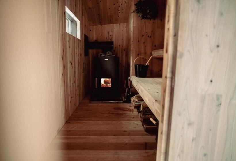 수피리어 룸, Earthboat Village Kurohime