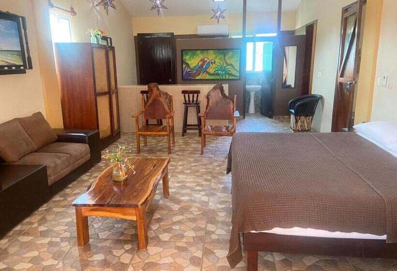 Люкс Вид на Море, Hidden Jems Mahahual Hostel