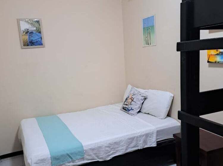 Семейный Номер, Hidden Jems Mahahual Hostel