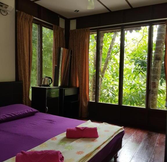 Четырехместный Номер Классик, D Impiana Riverview Chalet # Lenggong