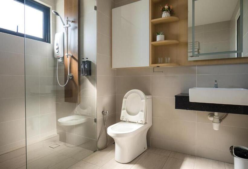 Семейное Студио, Zenstay Sdn Bhd