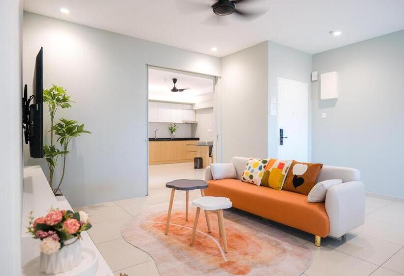 Семейное Студио, Zenstay Sdn Bhd